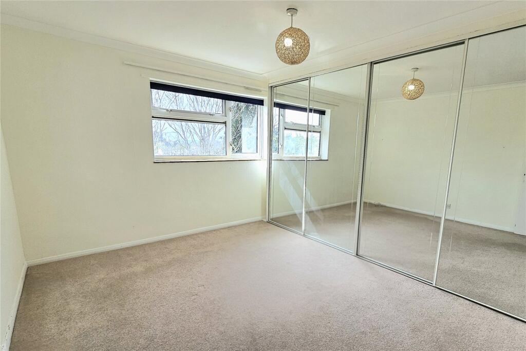 Apartment in Surrey Heath, Camberley - View 5