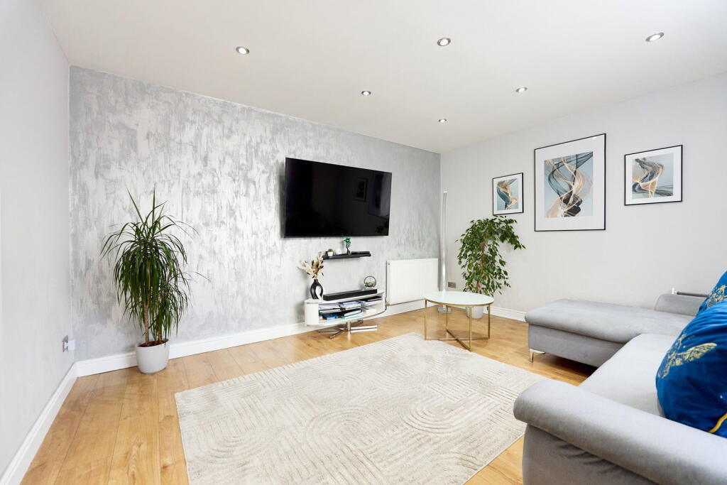 Dunkellin Way, South Ockendon, RM15 5ES photo 4