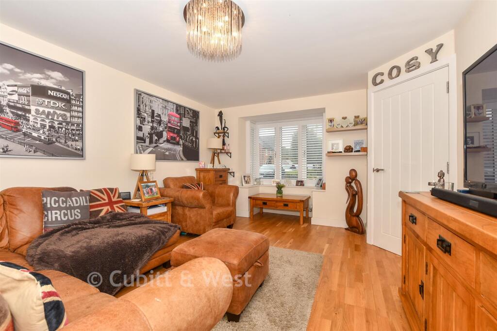 House in Havant, Hampshire - View 3
