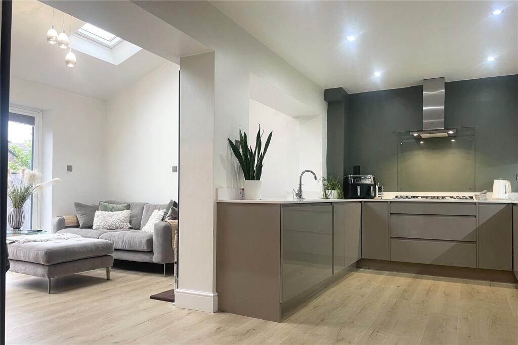 House in Oldham - View 4