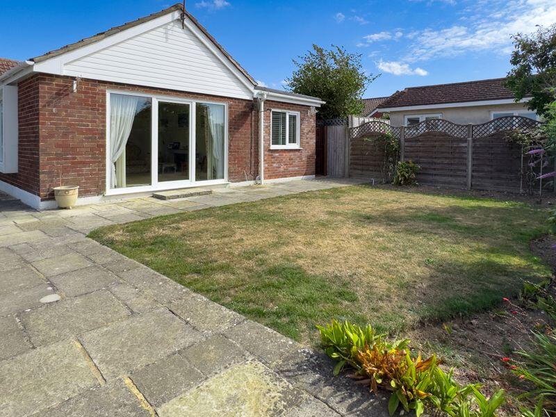 15, Whitelands photo 2