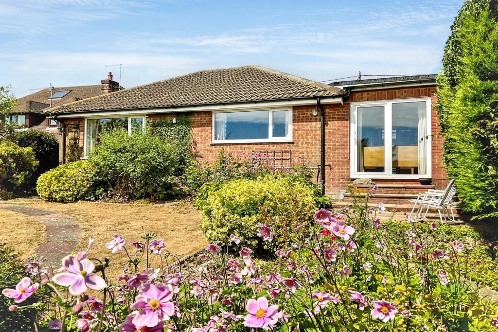 House in Dover, St. Margaret's at Cliffe - More