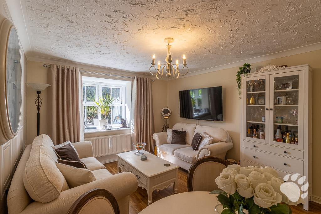 Apartment in Southend-on-Sea - View 5