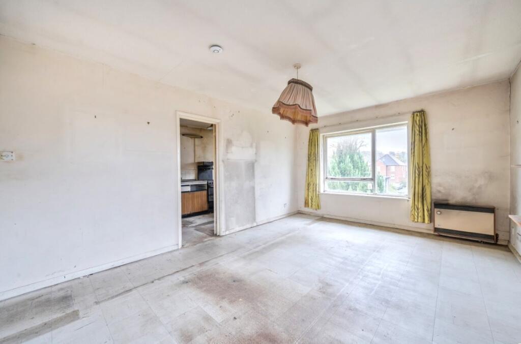 Apartment in Sutton - View 3