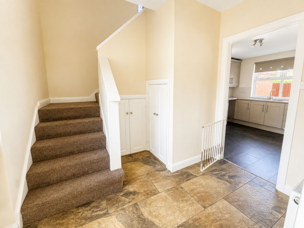 Beverley Crescent, Grimsby, DN32 photo 4