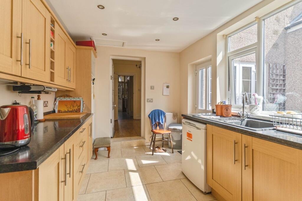House in Newport - View 5