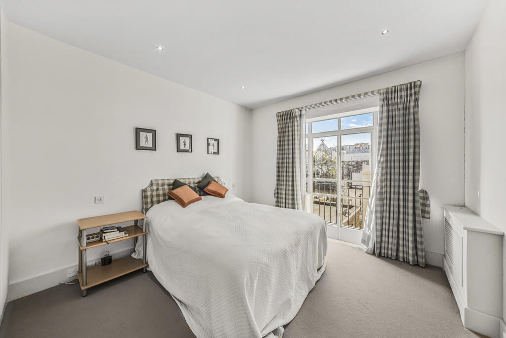 Apartment in London - View 5
