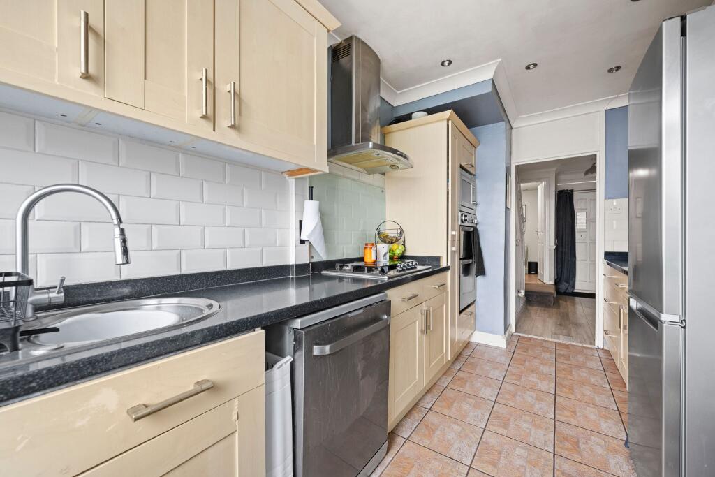 House in London - View 4