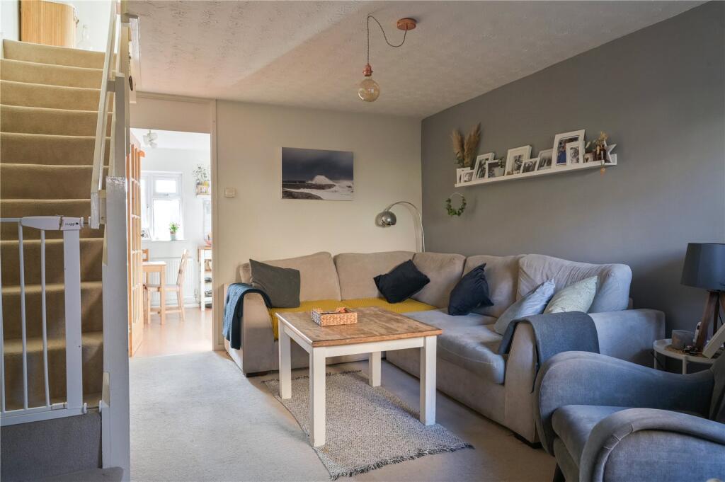 Queens Walk, Lyme Regis, Dorset, DT7 photo 3