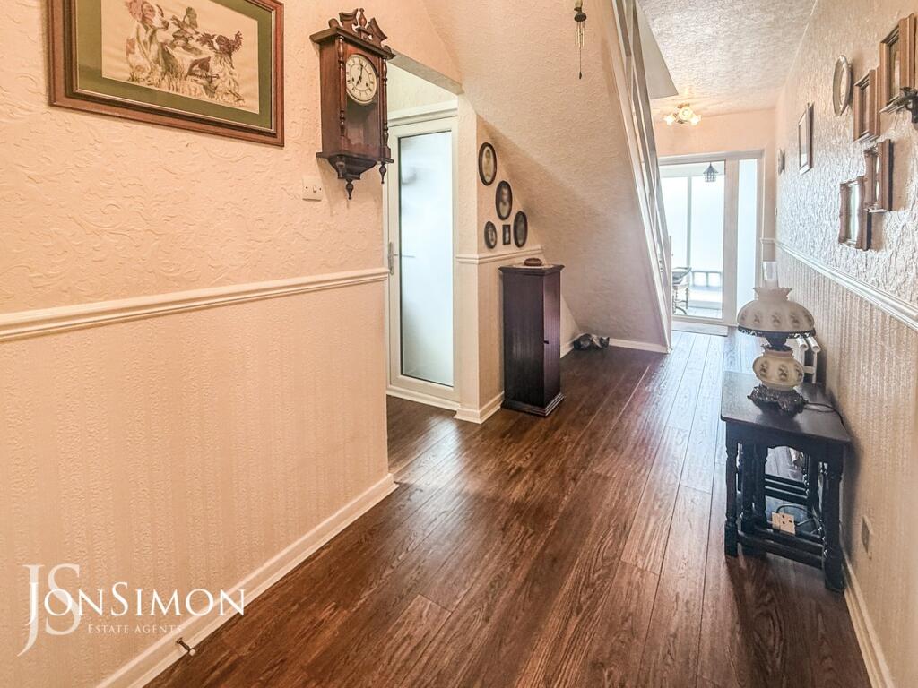 Dover Close, Greenmount, Bury, BL8 photo 4