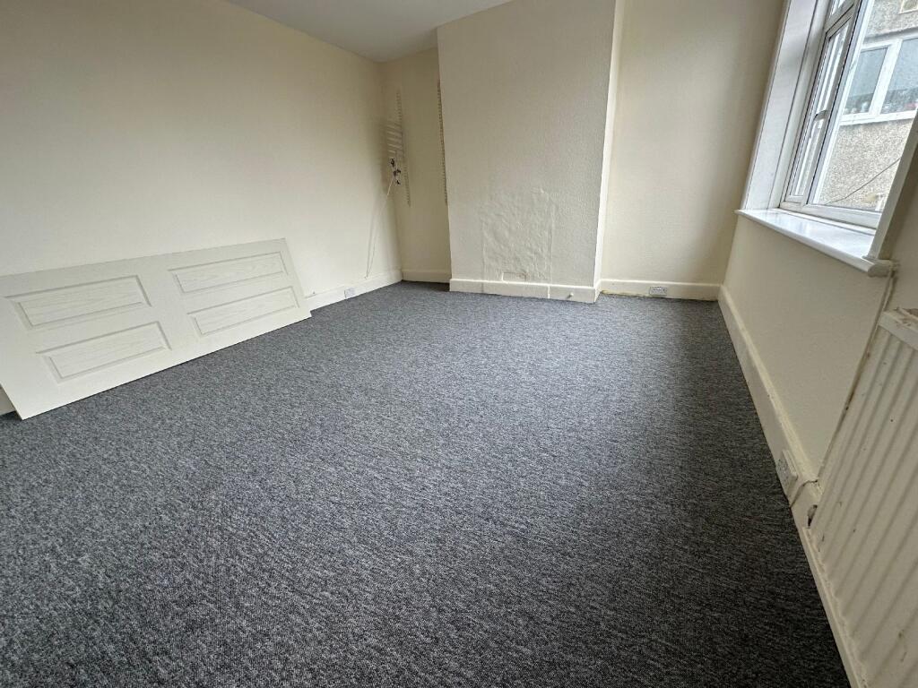 Apartment in Talbot Village, Wallisdown, Bournemouth - View 4
