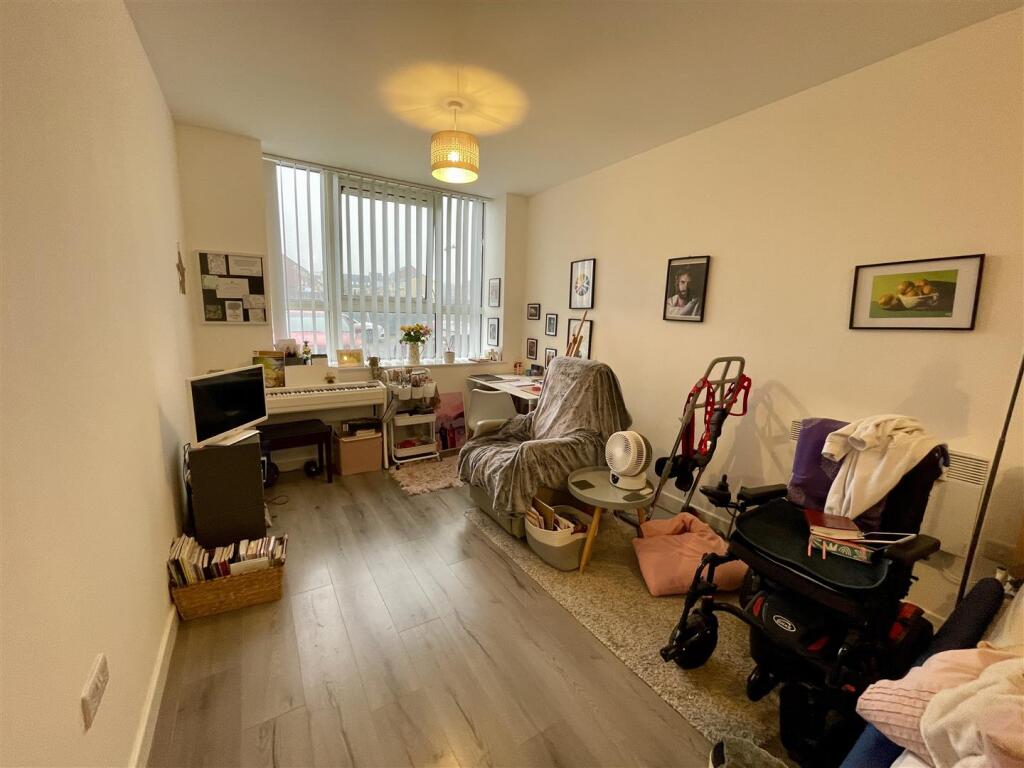 Additional image 3 of Bingley Road, Bradford