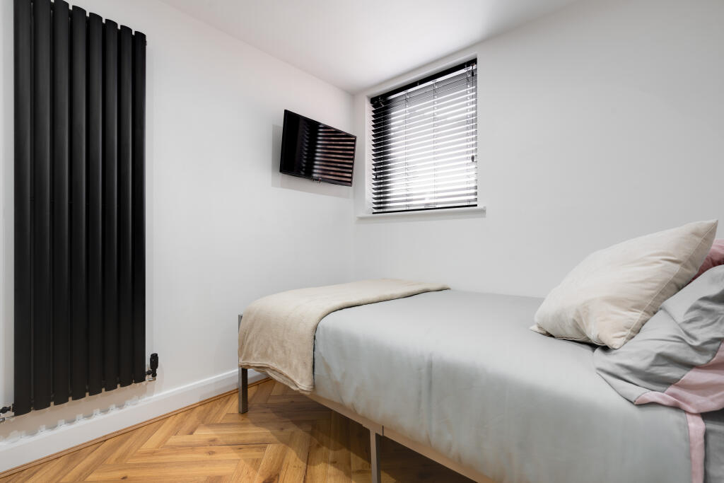 1 bedroom house share for rent