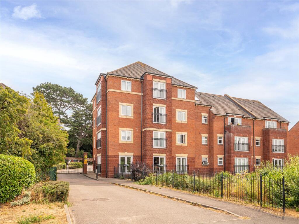 Main image of property: Bread And Meat Close, Warwick, CV34