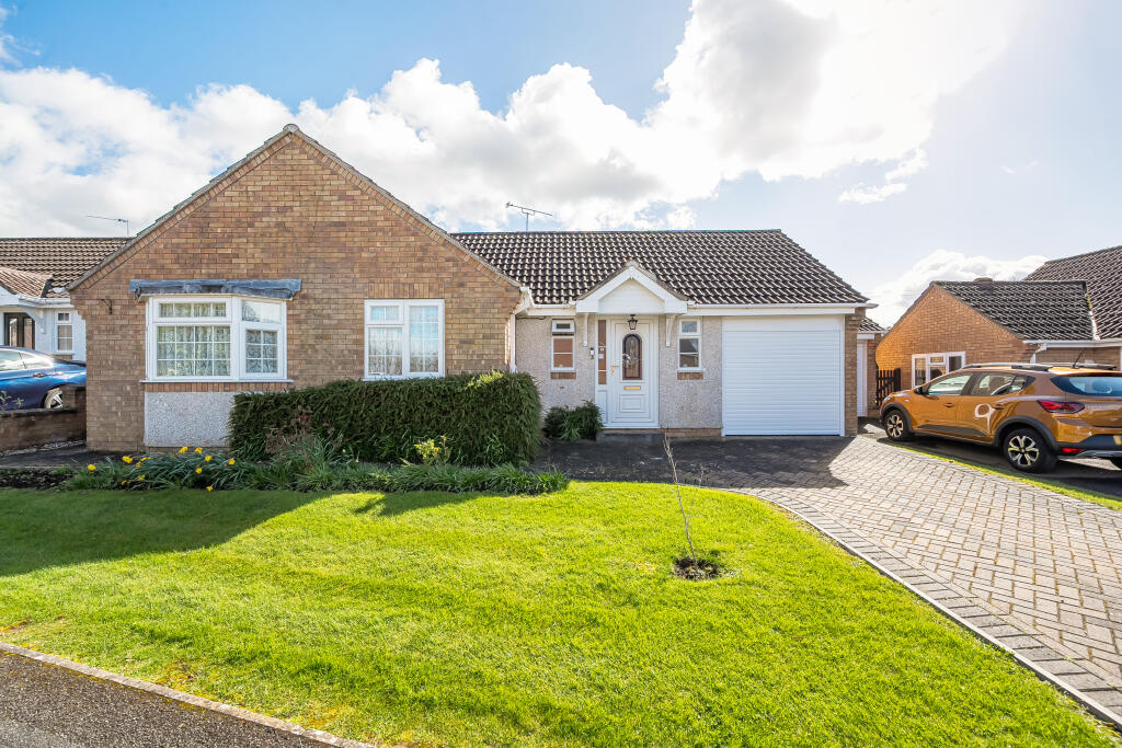 3-bed detached on Baird Close, Old Shaw, Swindon, SN5, £425,000