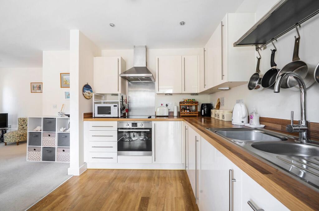Apartment in Chichester - View 5