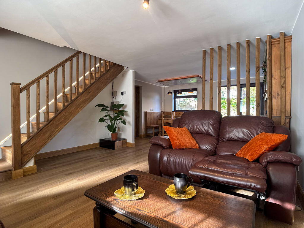 House in Bury, Black Lane - View 4