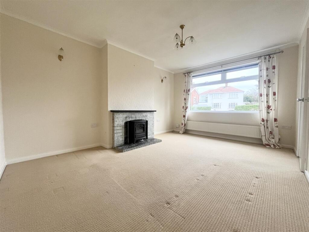 House in Sandbach, Ettiley Heath - View 4