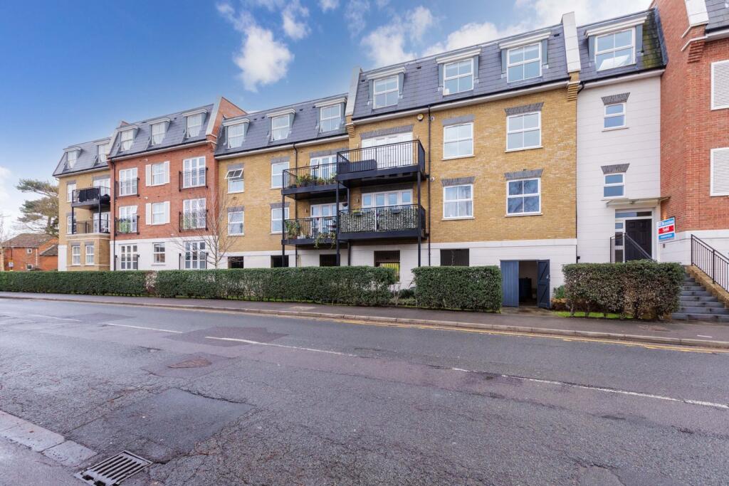 Main image of property: Oldfield Road, Maidenhead, SL6