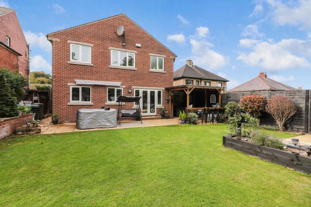 House in Sheffield, The Green, Penistone - View 2