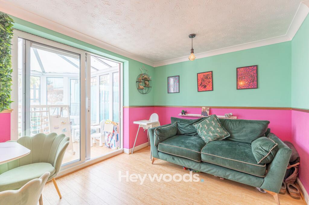 House in Stoke-on-Trent - View 5