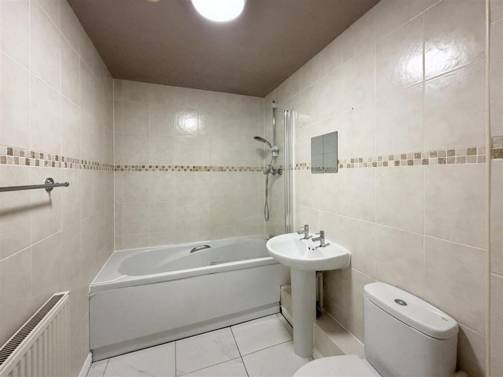 Apartment in Gloucester, Kingsway, Quedgeley - View 5