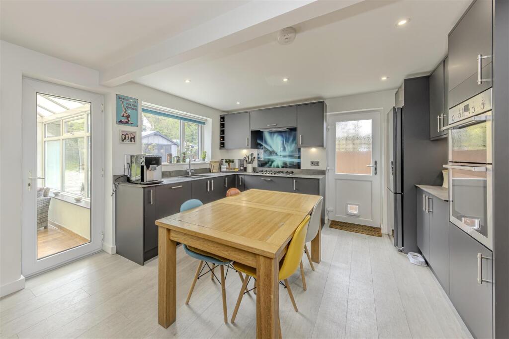House in High Peak, Buxton - View 5