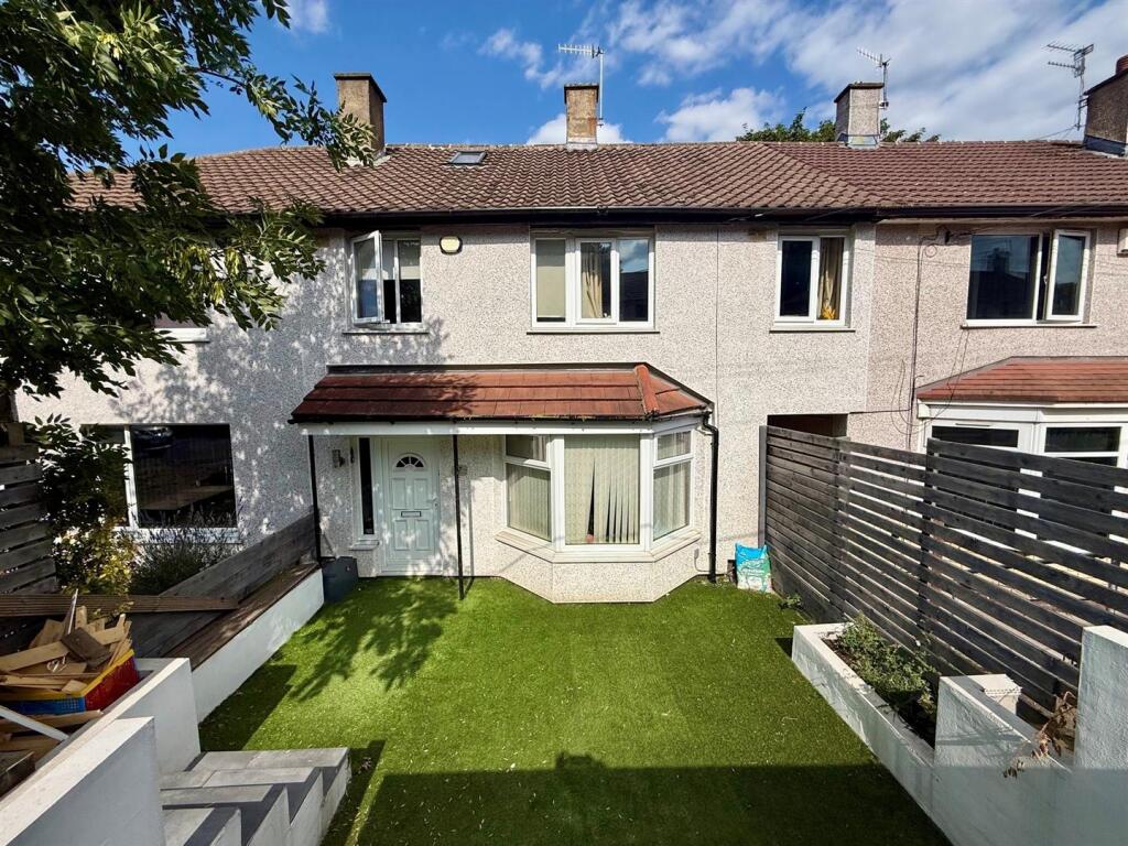 4-bed house on Sandfield Road, Thorpe Edge, Bradford, £175,000