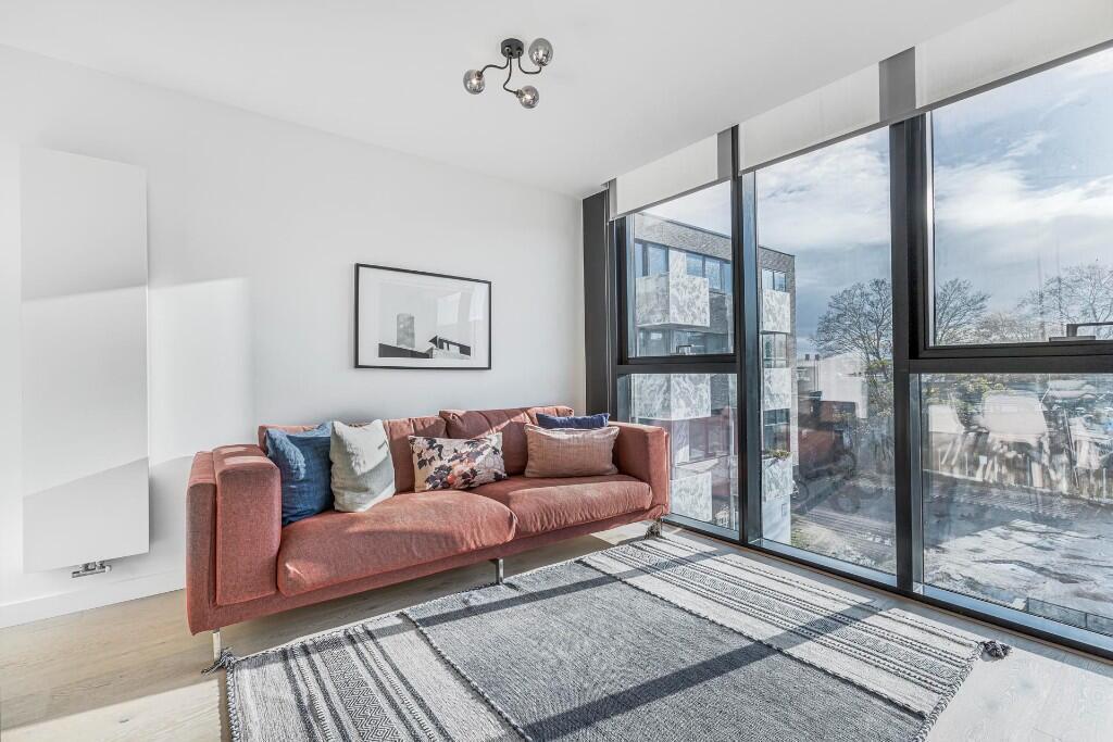 Main image of property: Highgate Hill, London, N19