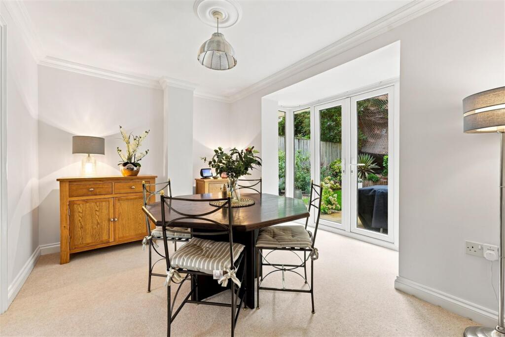 House in Winterbourne Down, Bury Hill, Winterbourne - View 4