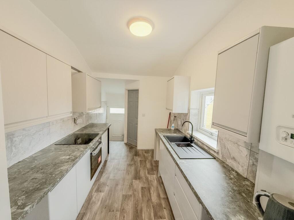 3-bed flat on Rawling Road, Gateshead, NE8, £130,000