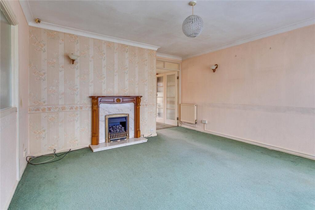 Springfield Park, Twyford, Berkshire, RG10 photo 3