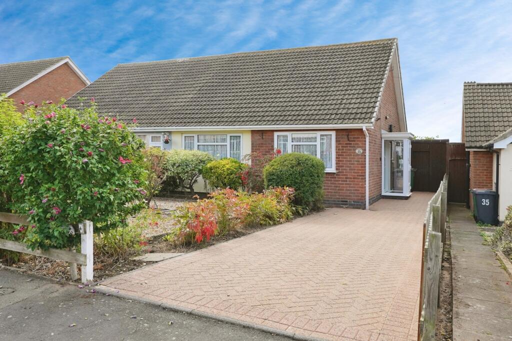 Main image of property: Tiverton Avenue, Whitwick, Coalville, Leicestershire, LE67