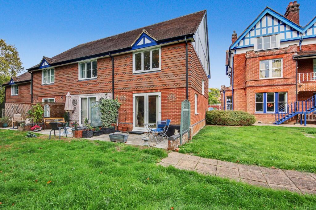 House in Southampton - View 3