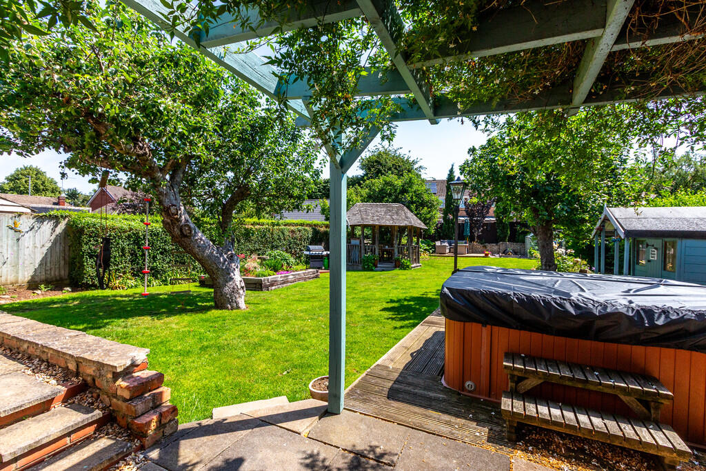 Fern Road, Rushden - View 2