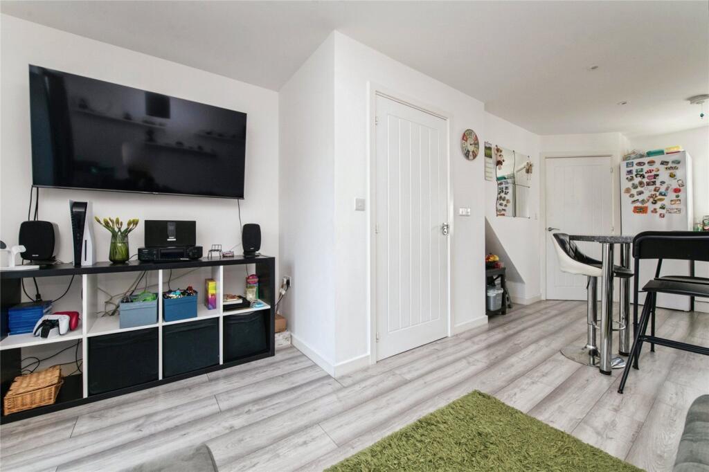 Channings Drive, Tithebarn, Exeter, Devon, EX1 photo 2
