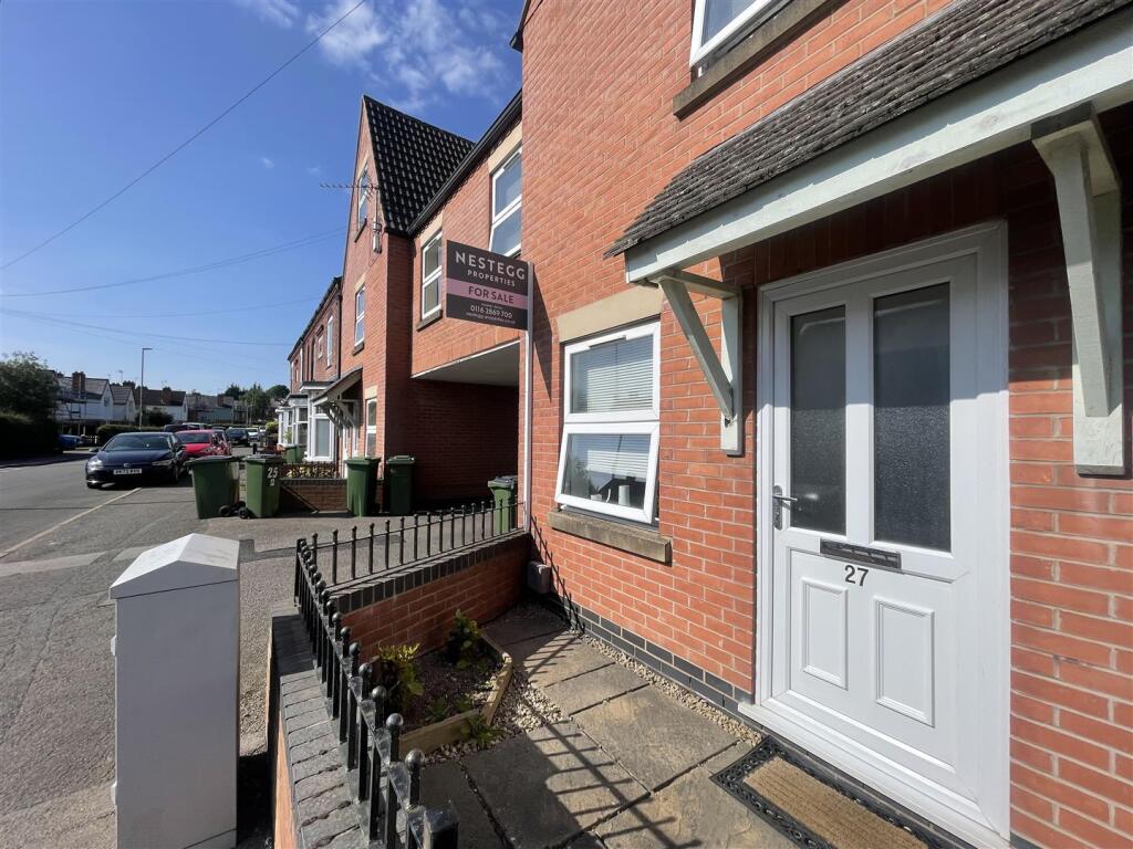 2-bed flat on Shortridge Lane, Enderby, Leicester, £180,000