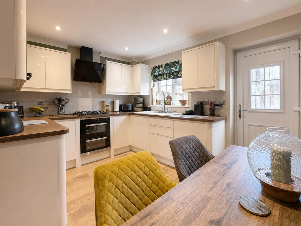 House in Warwick, Woodloes Park - More