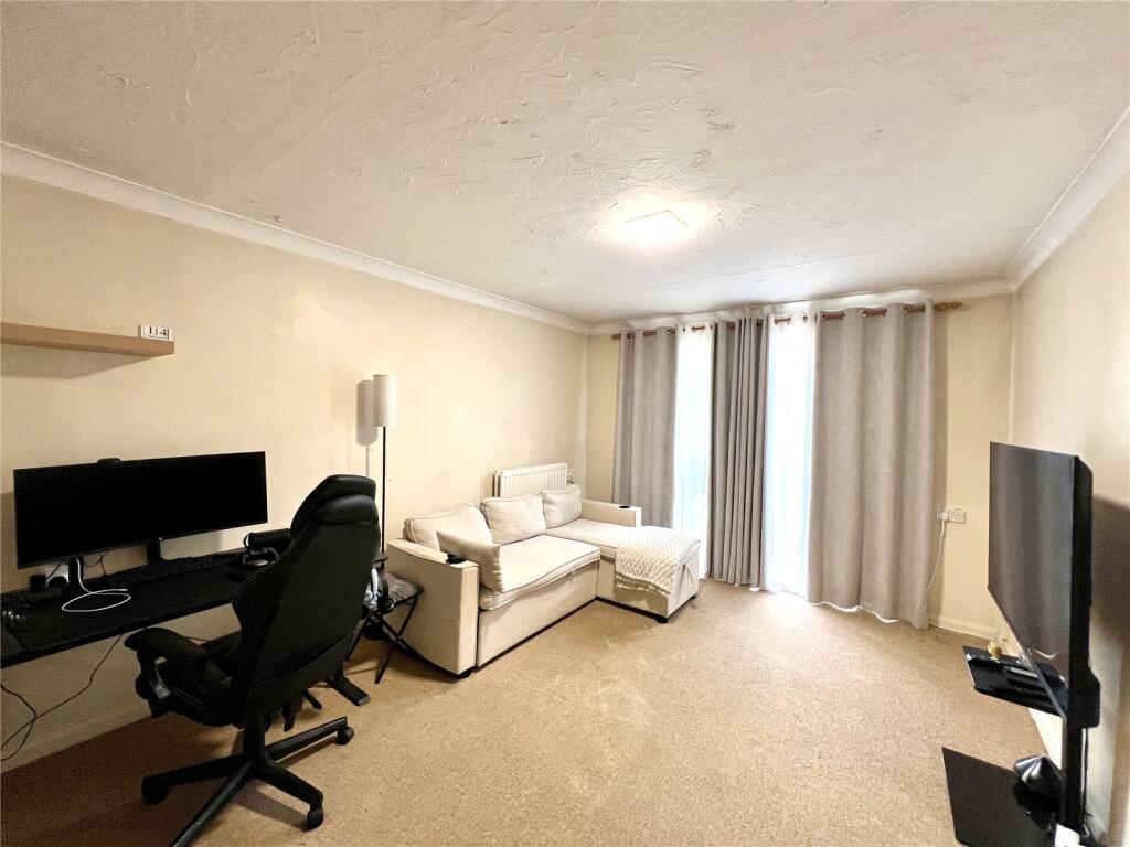 Apartment in Guildford - More