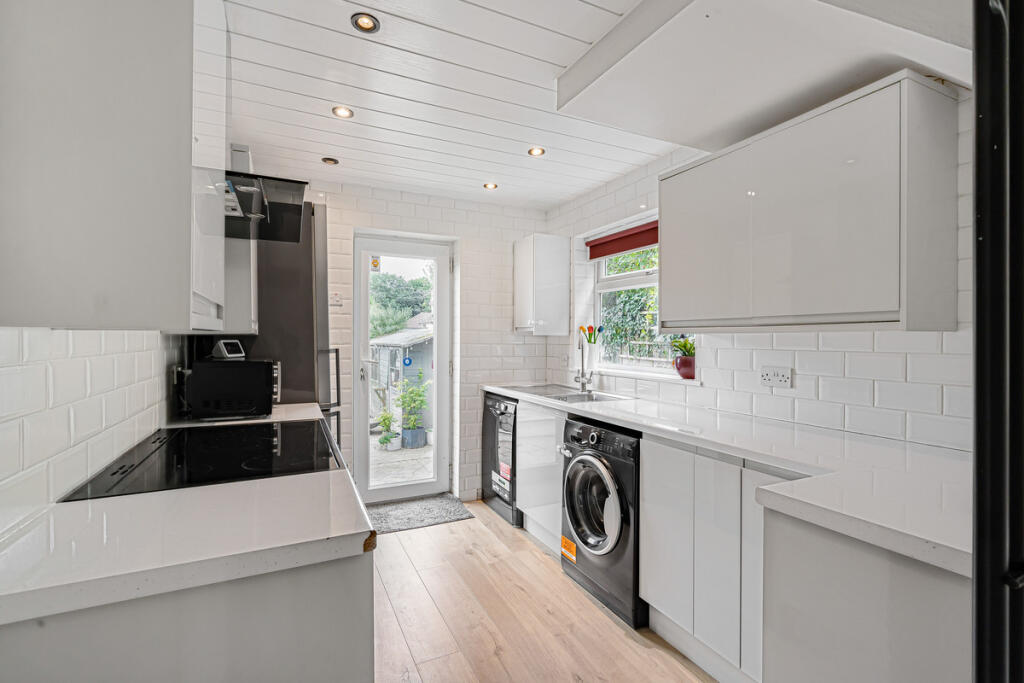 House in Tandridge, Tatsfield - View 3