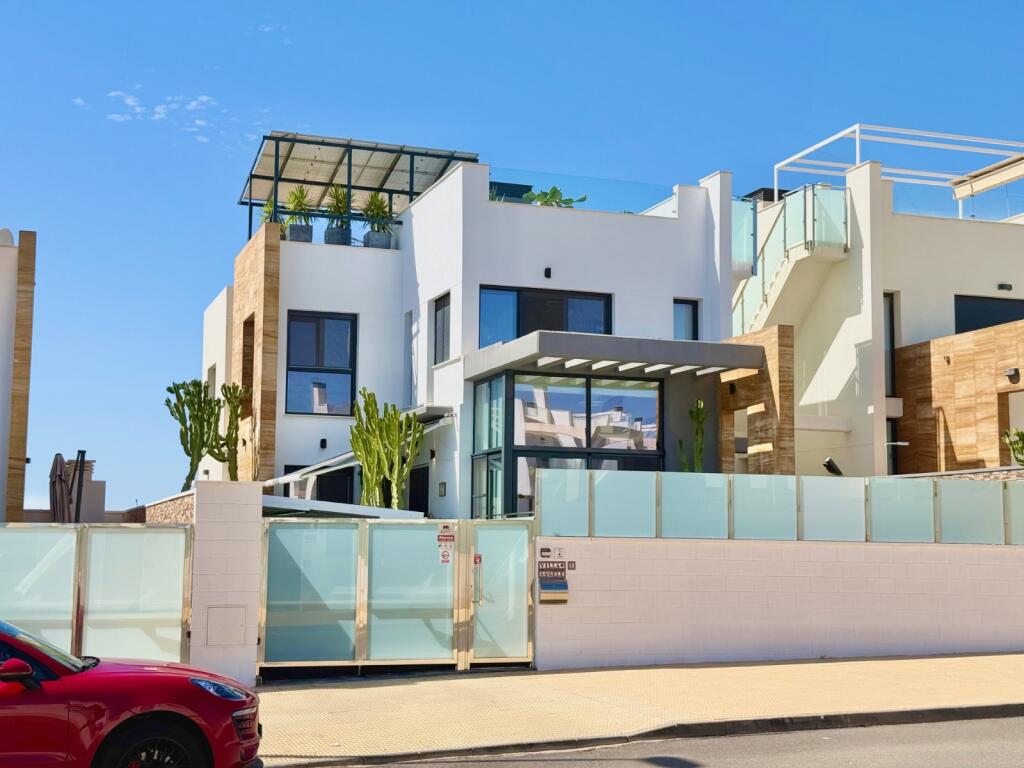Main image of property: Valencia, Alicante, Cabo Roig