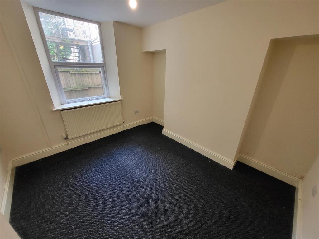 Apartment in Newport, Victoria - View 5