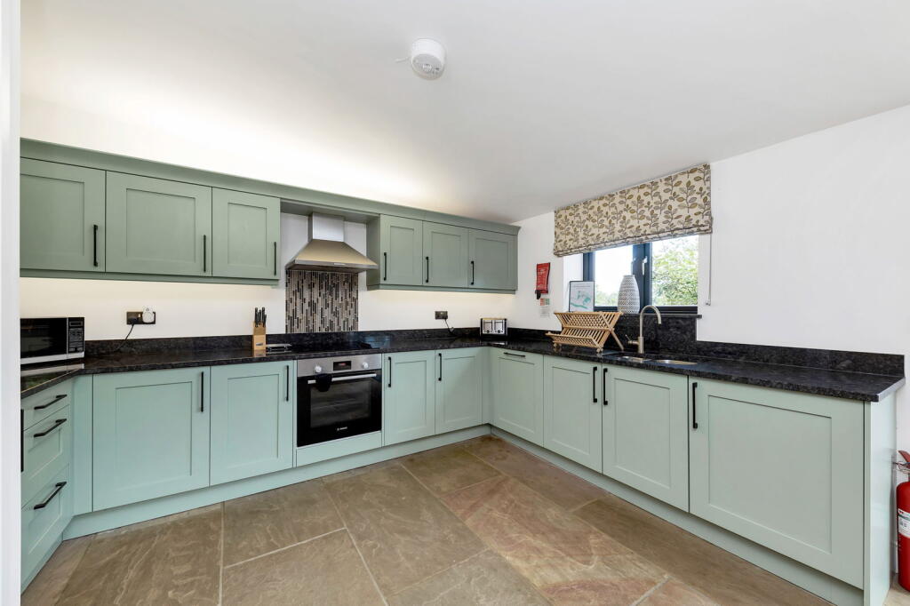 Pringle Way, Little Stukeley, Huntingdon, PE28 4BH photo 3