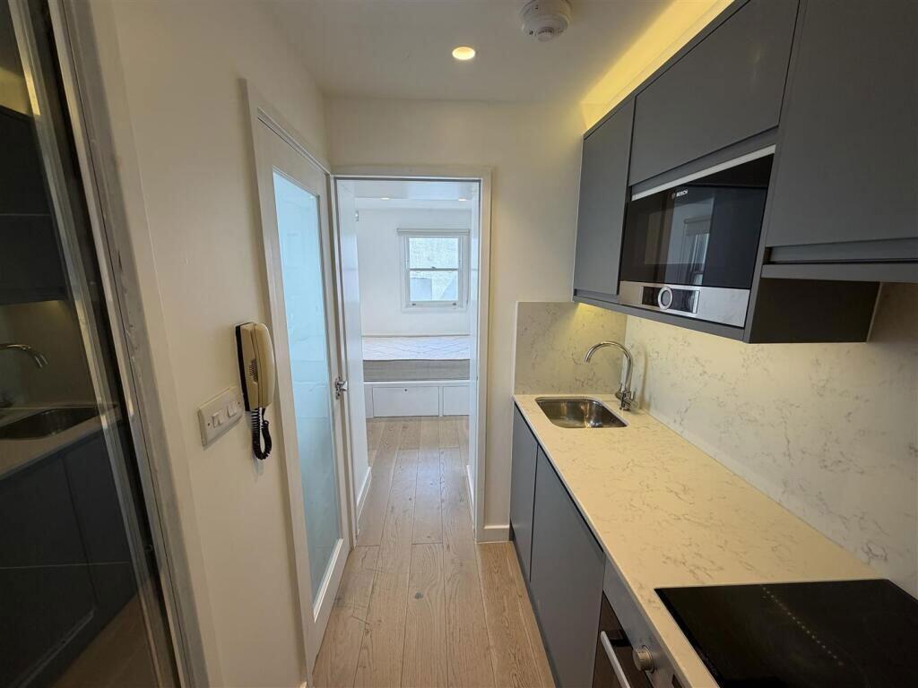 Apartment in London - View 4