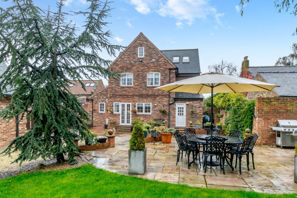 Main image of property: Oak Road, Cowthorpe, Wetherby, North Yorkshire, LS22