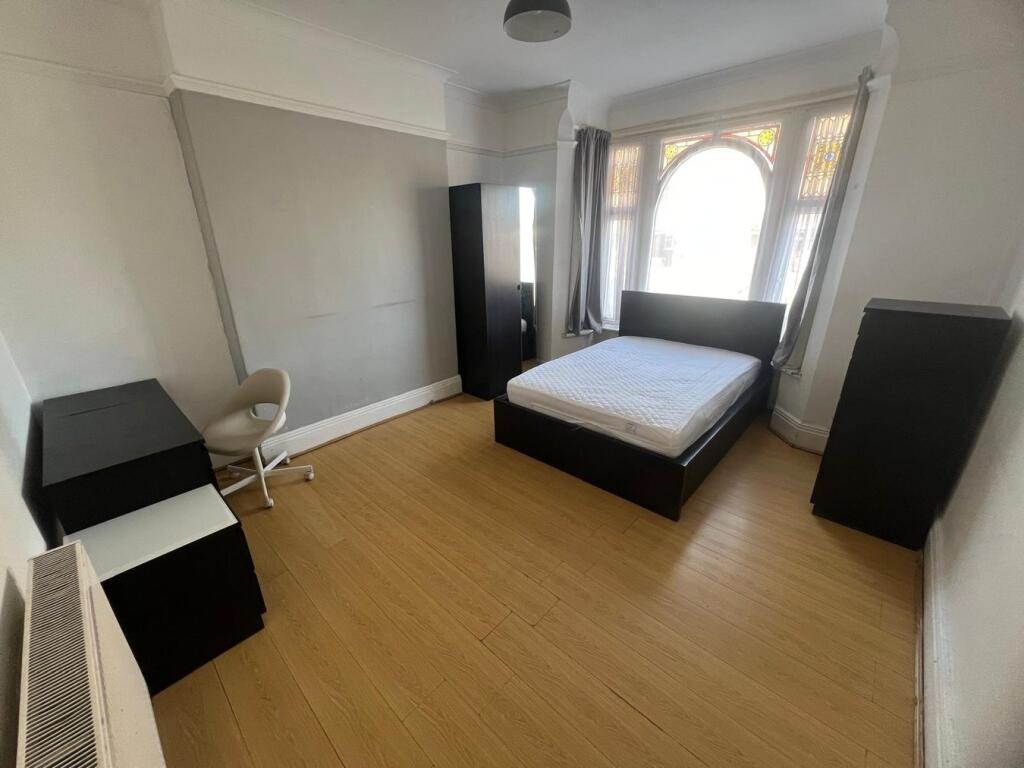 Additional image 4 of Bearwood Rd - 5 Bed HMO + 2 x Studio Flats , Smethwick, B66