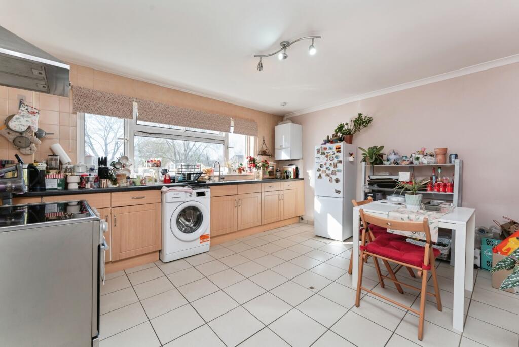 Main image of property: Hazelwood Close, Cambridge, Cambridgeshire, CB4