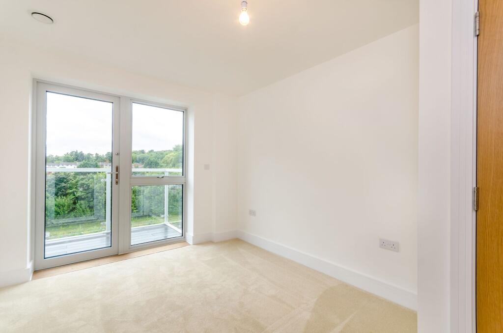 Apartment in Guildford - View 4