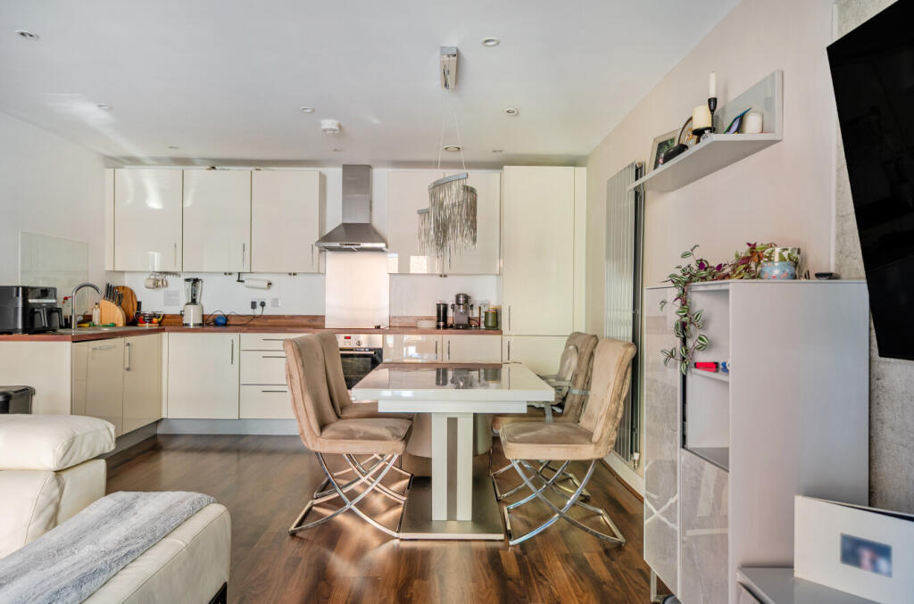 Apartment in Southampton, Crosshouse, Woolston - View 4