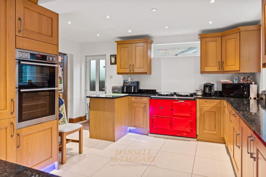 House in Redhill - View 4